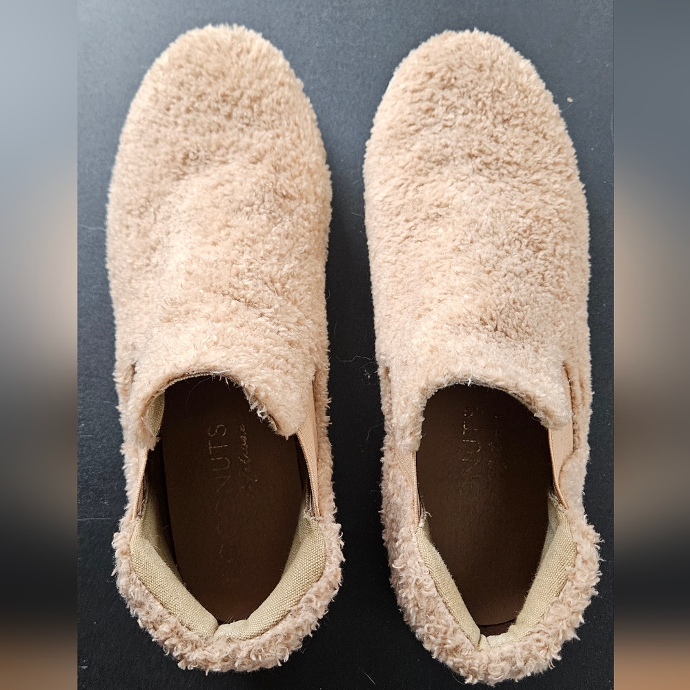 Coconuts by Matisse Harlan Tan Fuzzy Slip-On Shoes